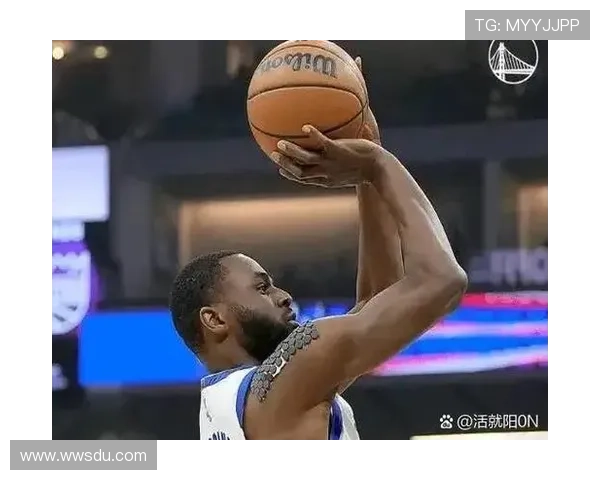 维金斯表现不佳13投7中仅得17分9篮板6助攻2盖帽5失误令人失望